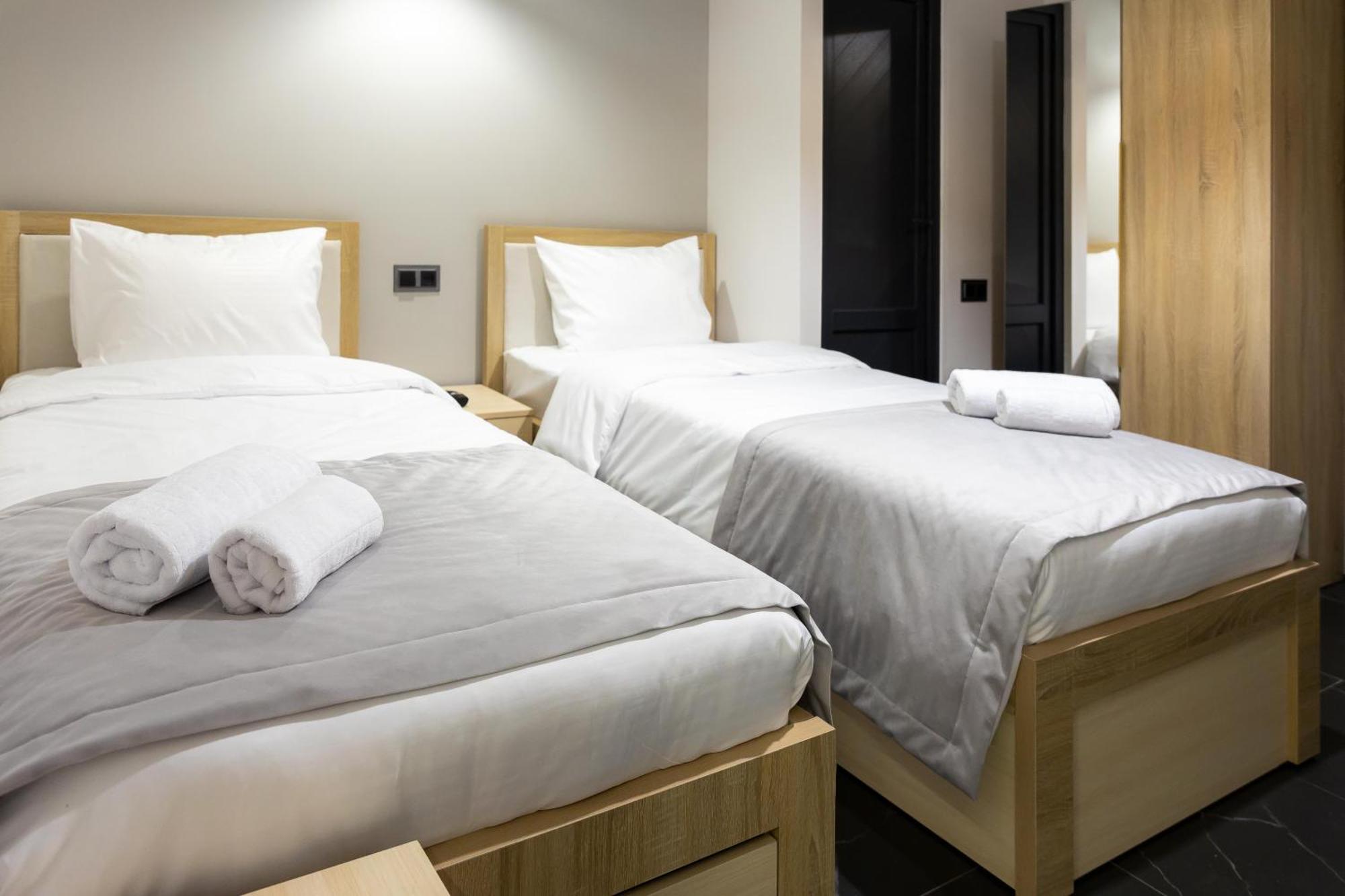 Evn Rooms Erevan Esterno foto
